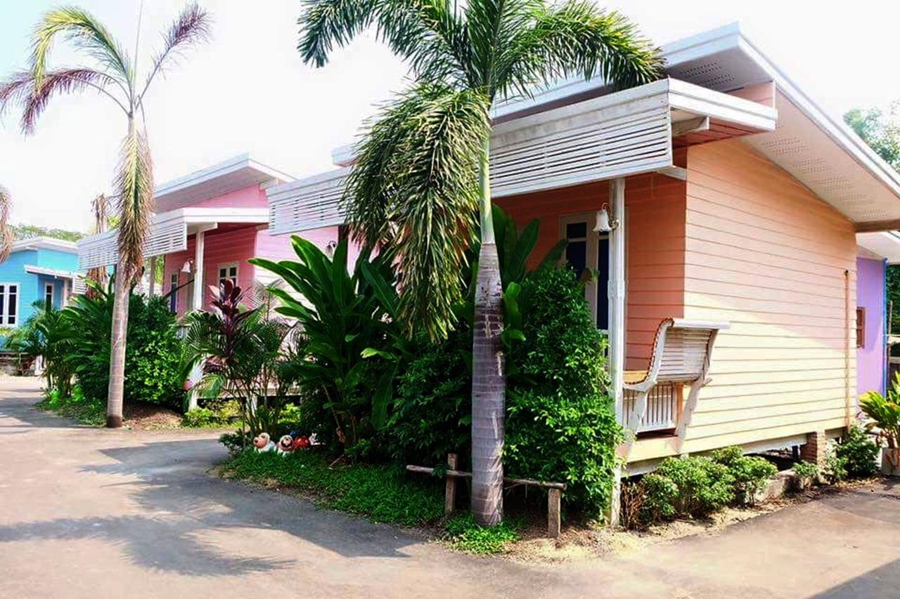 Suphan Wanwarn Resort Suphanburi Extérieur photo