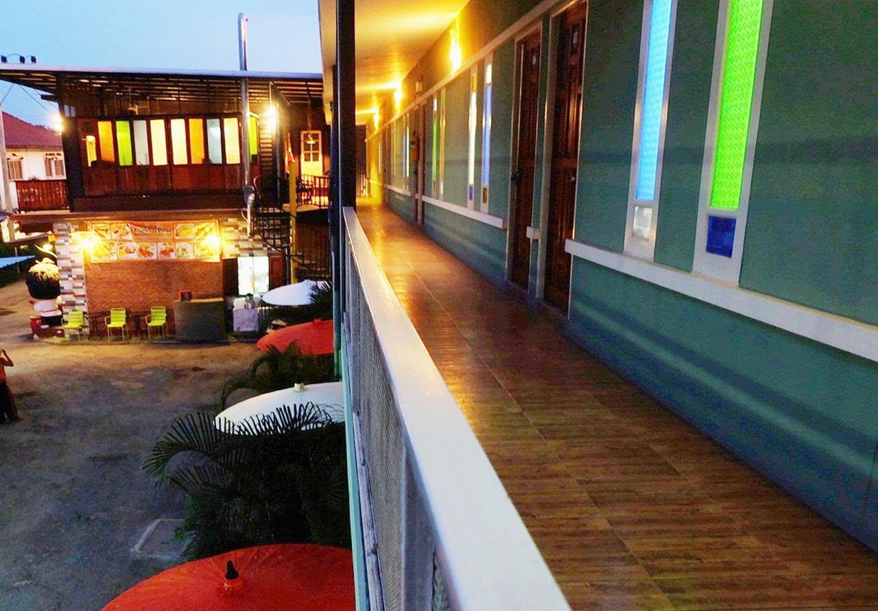 Suphan Wanwarn Resort Suphanburi Extérieur photo